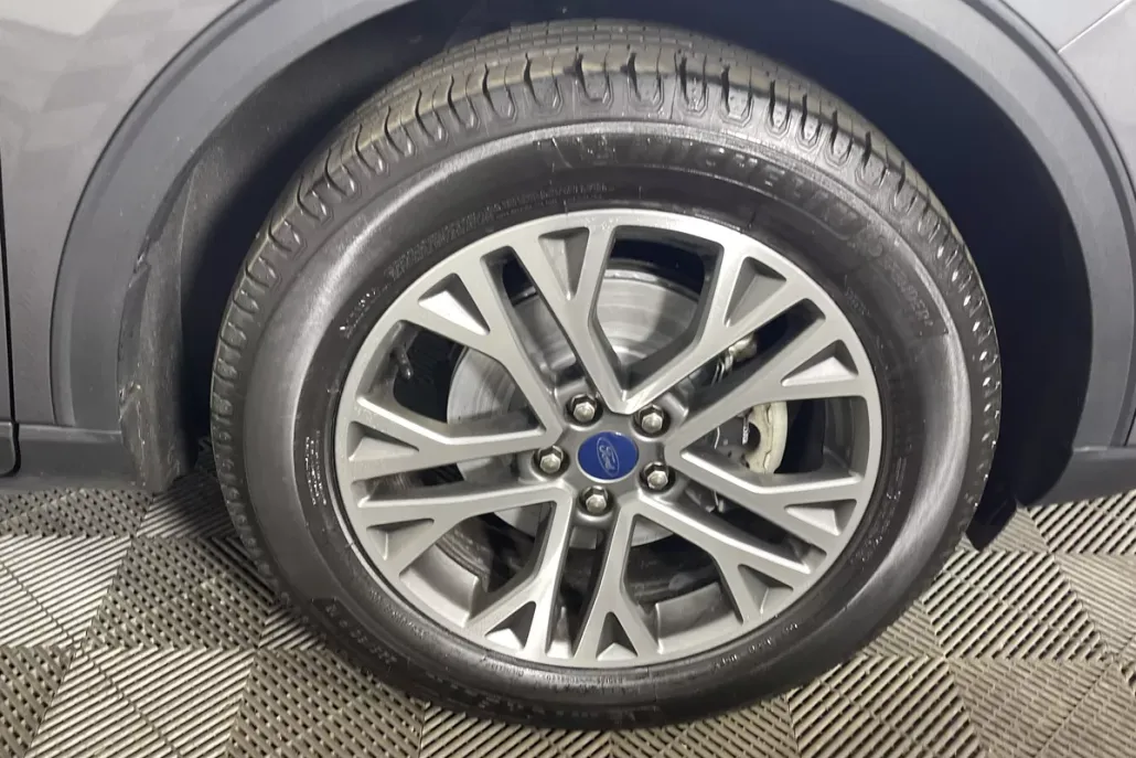 2022 Ford Escape SEL photo 1