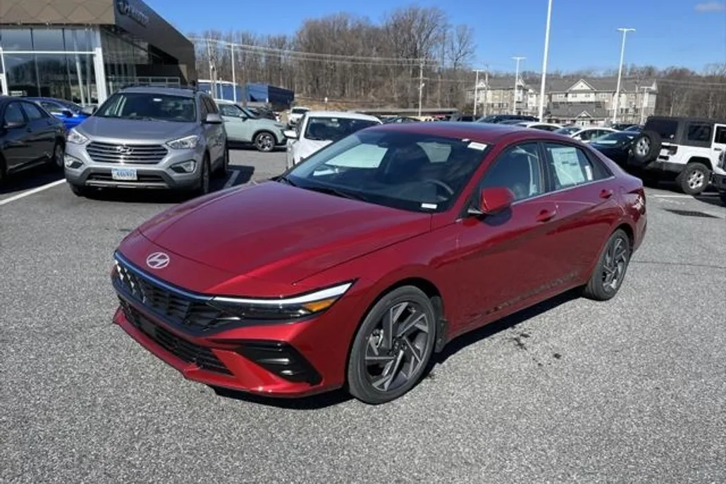 2025 Hyundai Elantra Limited photo 1