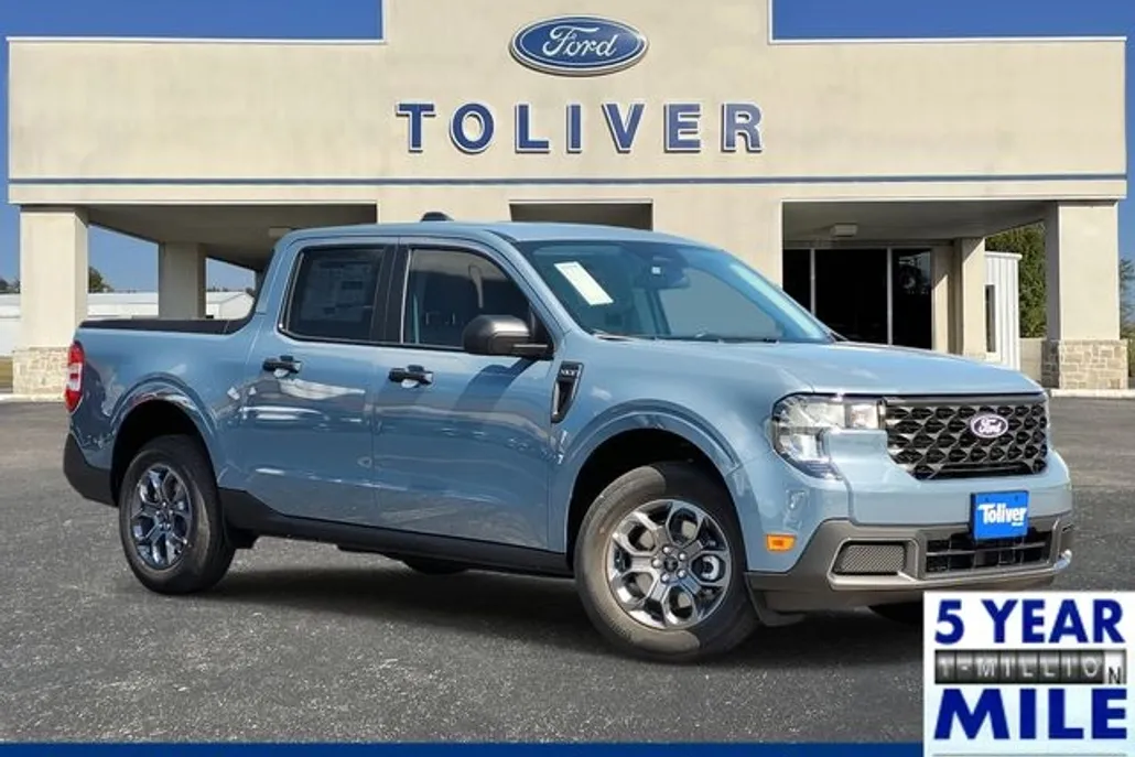 2025 Ford Maverick XLT photo 1