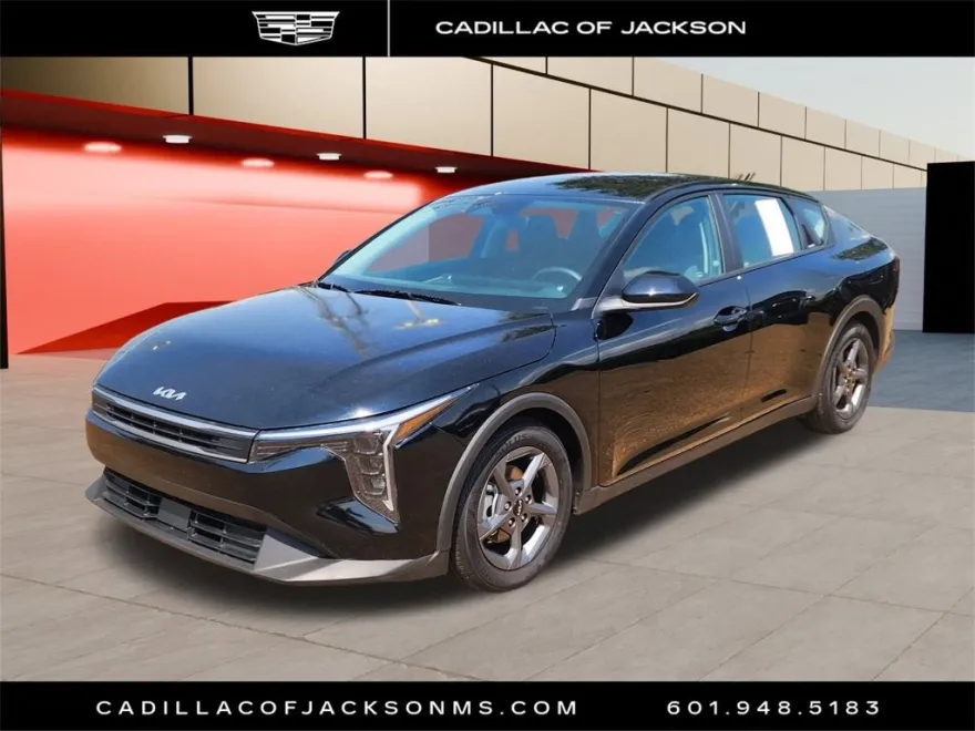 2025 Kia K4 LXS photo 1