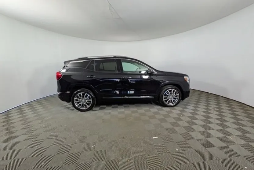 2024 Gmc Terrain Denali photo 1