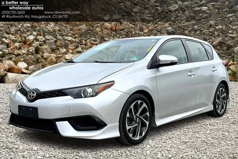 2016 Scion iM Base photo 1