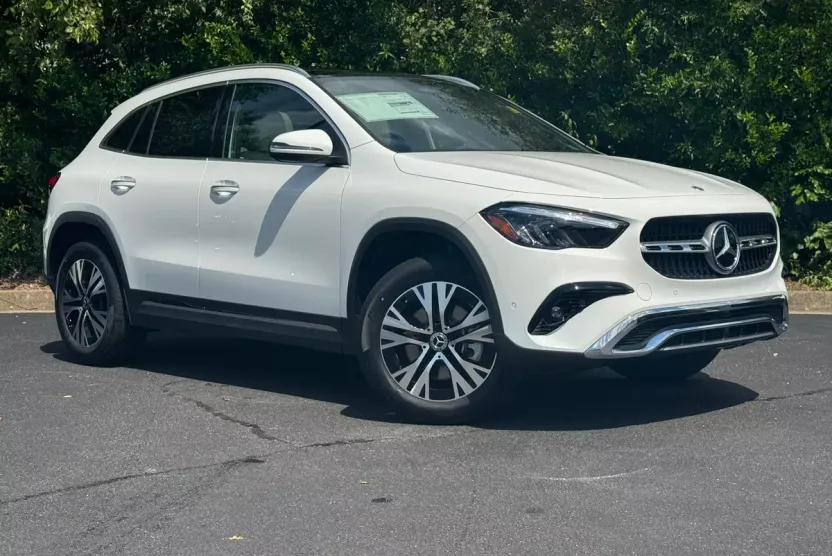 2026 Mercedes Benz GLA 250 4MATIC photo 1