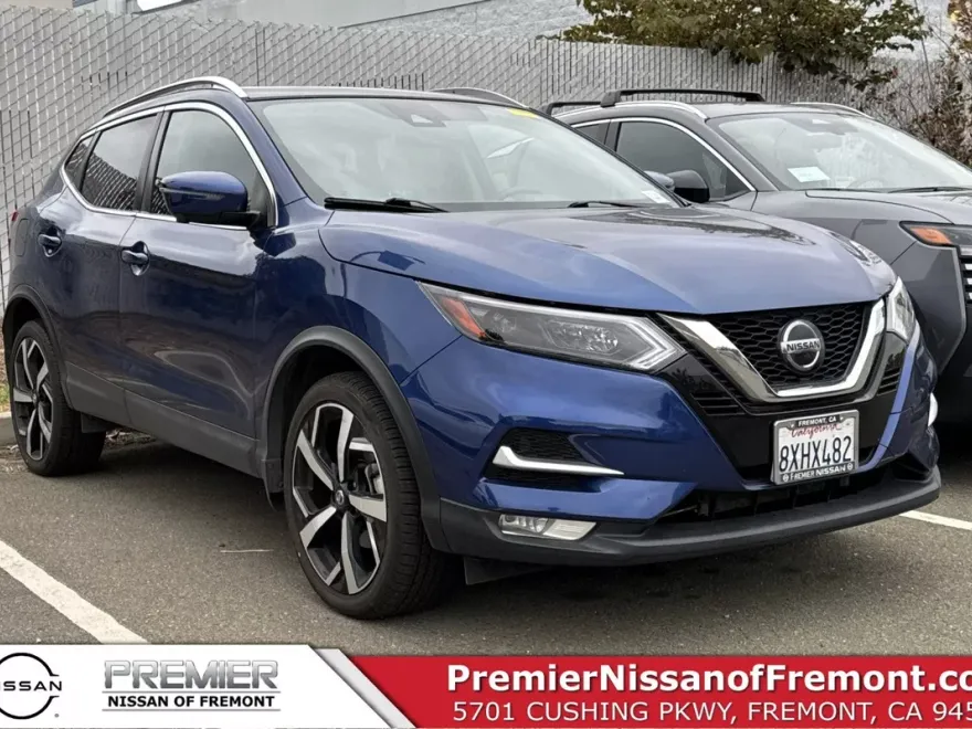 2021 Nissan Rogue Sport SL photo 1