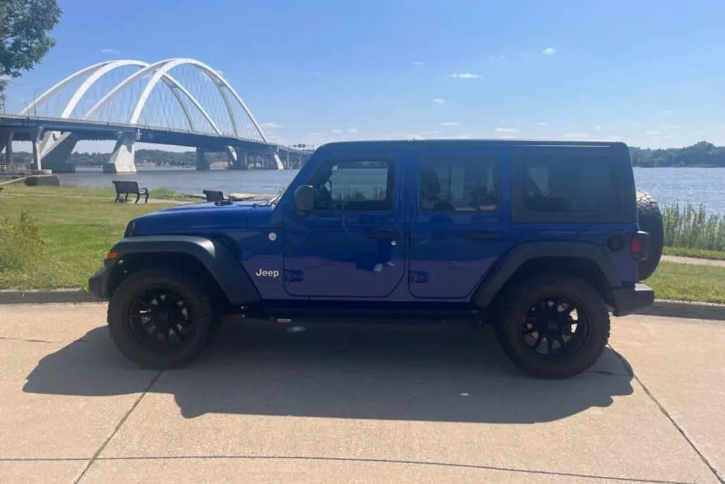 2018 Jeep Wrangler Unlimited Sport S photo 1