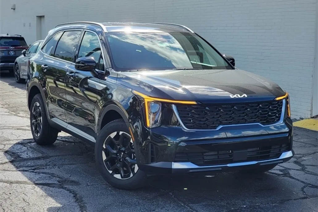 2026 Kia Sorento S photo 1