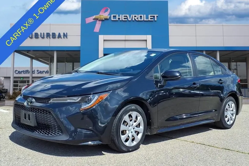 2020 Toyota Corolla LE photo 1