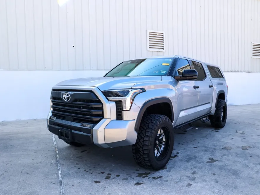 2024 Toyota Tundra SR5 photo 1