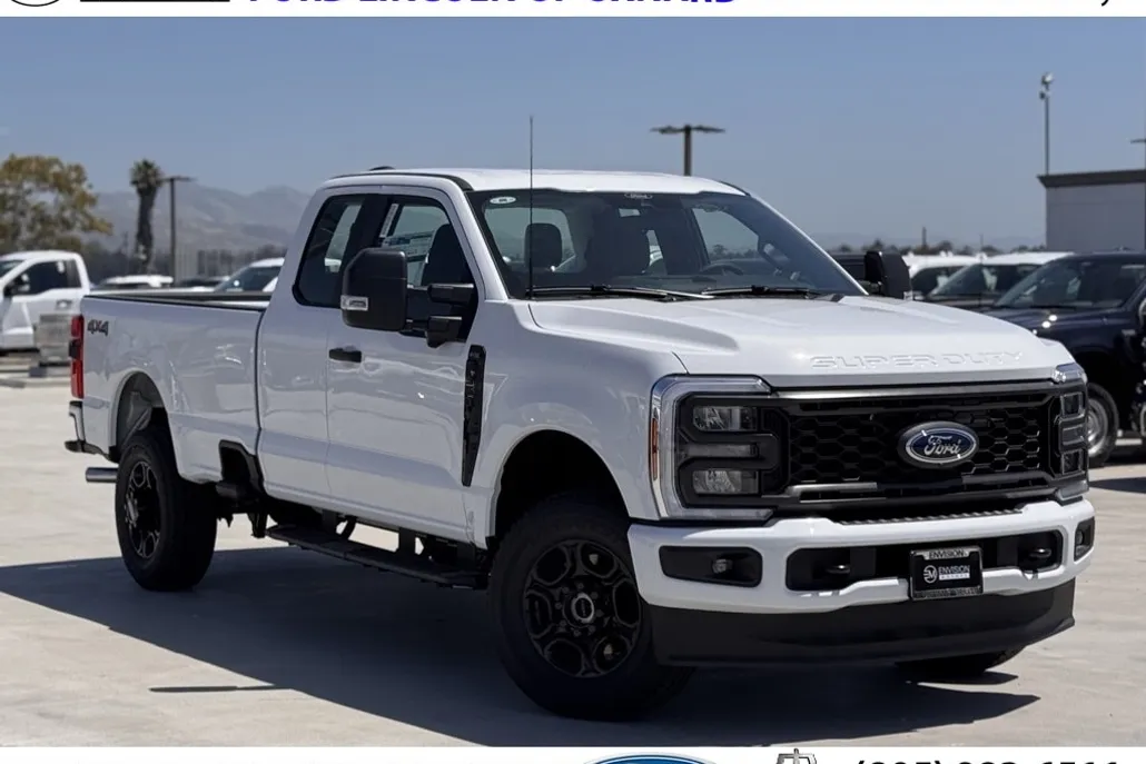 2025 Ford F-350 XL photo 1