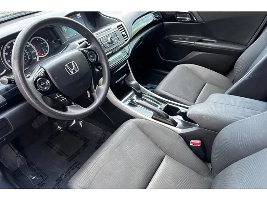 2016 Honda Accord LX photo 1
