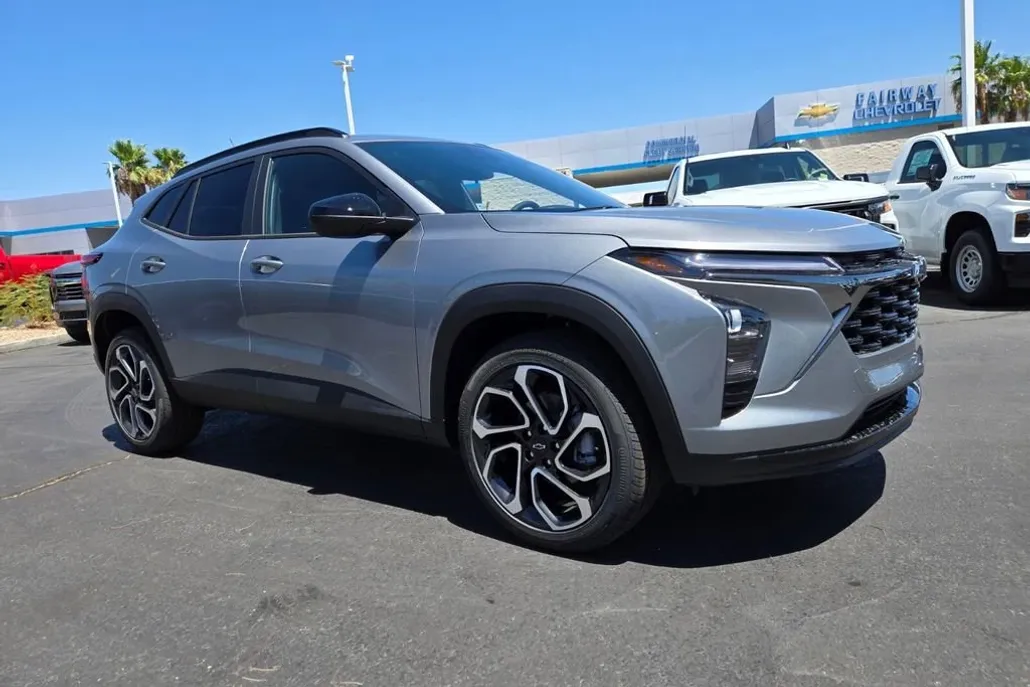 2025 Chevrolet Trax photo 1