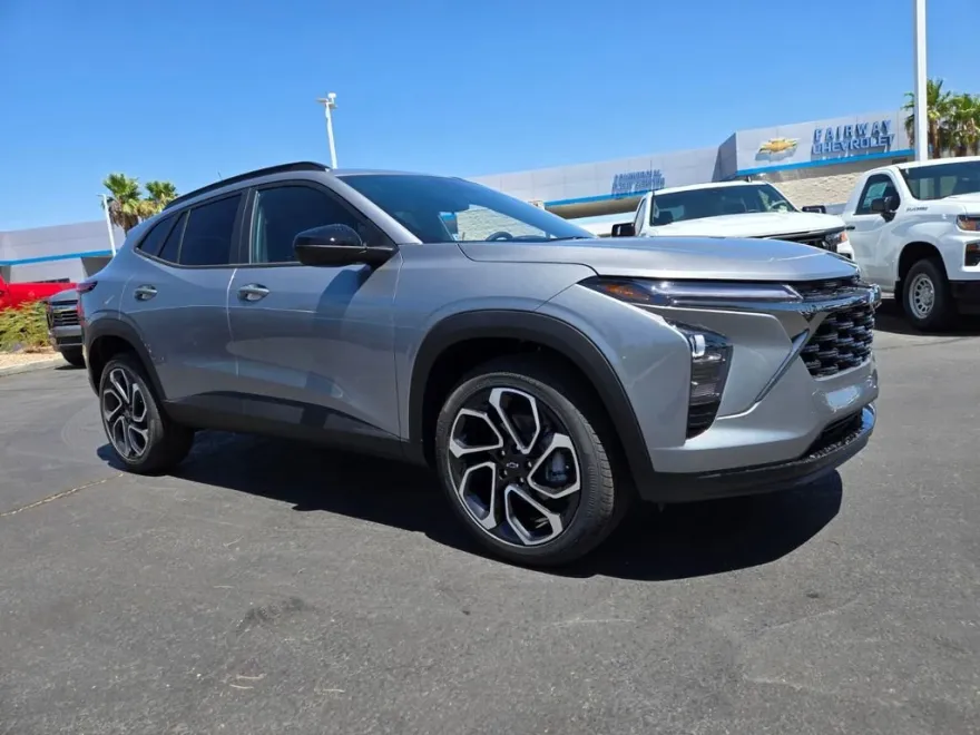 2025 Chevrolet Trax photo 1