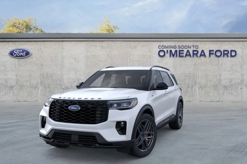 2025 Ford Explorer ST-Line photo 1