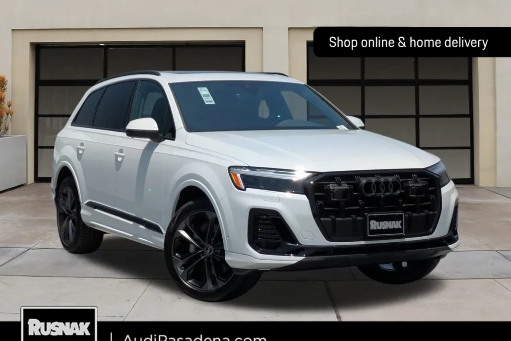 2025 Audi Q7 55 Premium Plus photo 1