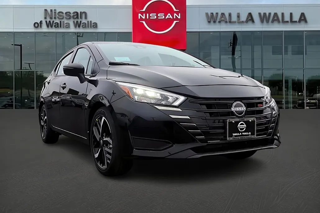 2025 Nissan Versa SR photo 1