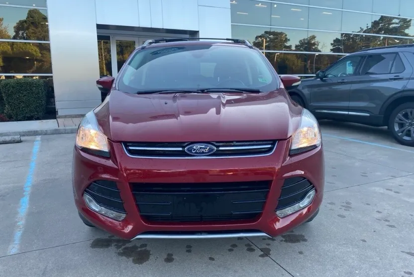 2015 Ford Escape Titanium photo 1