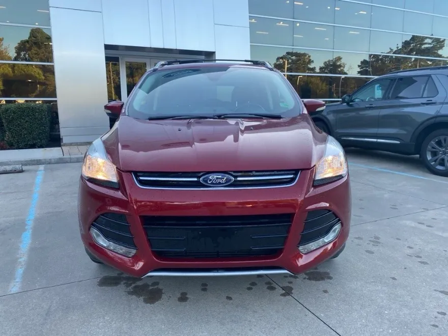 2015 Ford Escape Titanium photo 1