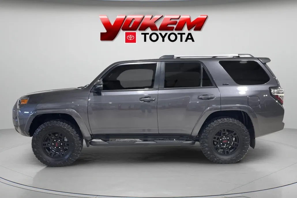 2021 Toyota 4Runner SR5 Premium photo 1