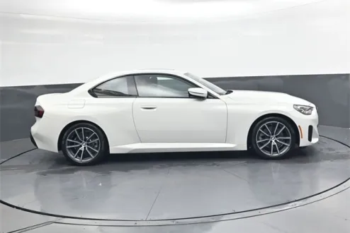 2024 Bmw 230i Coupe photo 3