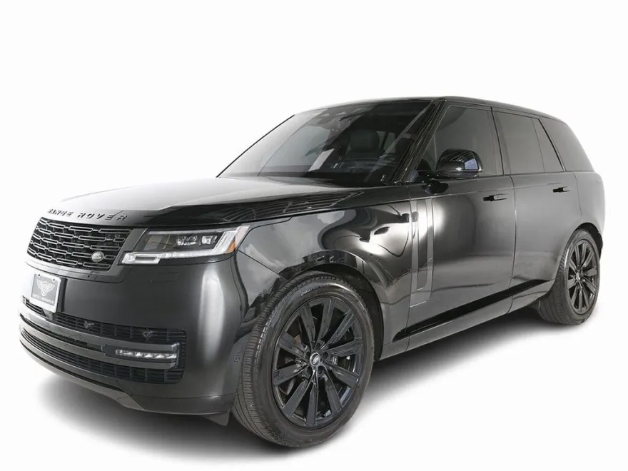 2023 Land Rover Range Rover SE photo 1