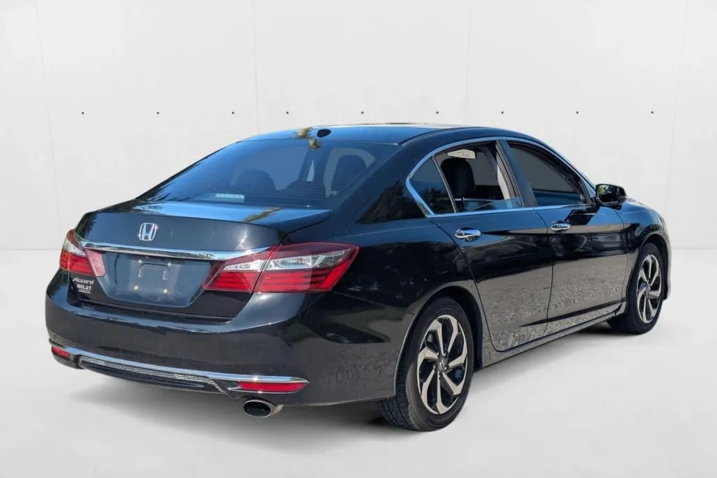 2016 Honda Accord EX-L photo 1