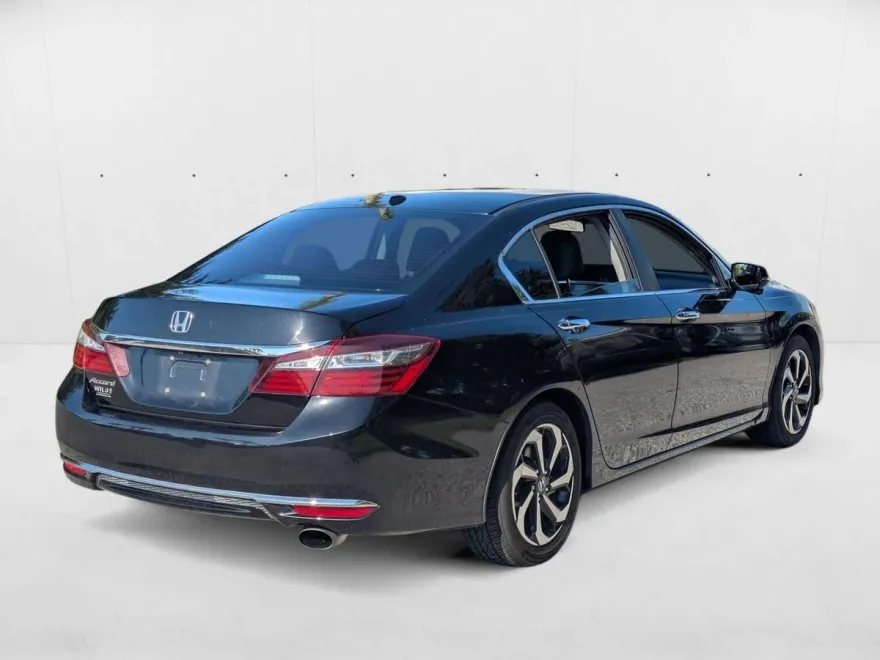 2016 Honda Accord EX-L photo 1