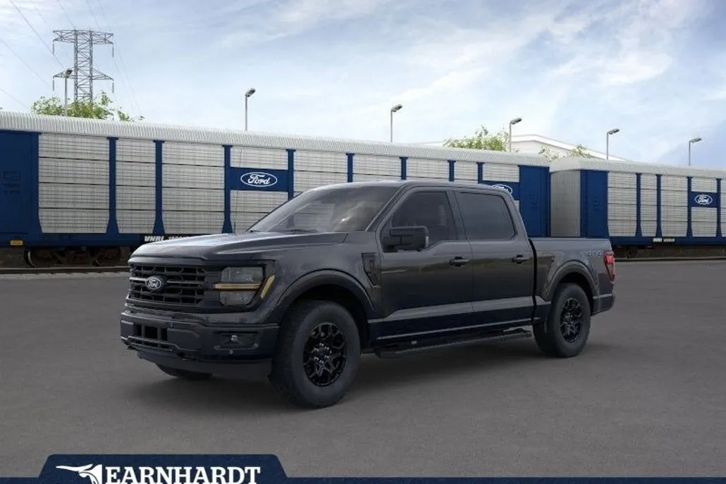 2025 Ford F-150 XLT photo 1