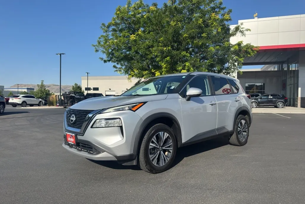 2023 Nissan Rogue SV photo 1