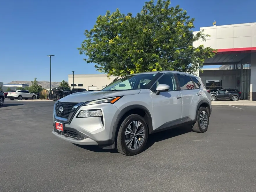 2023 Nissan Rogue SV photo 1
