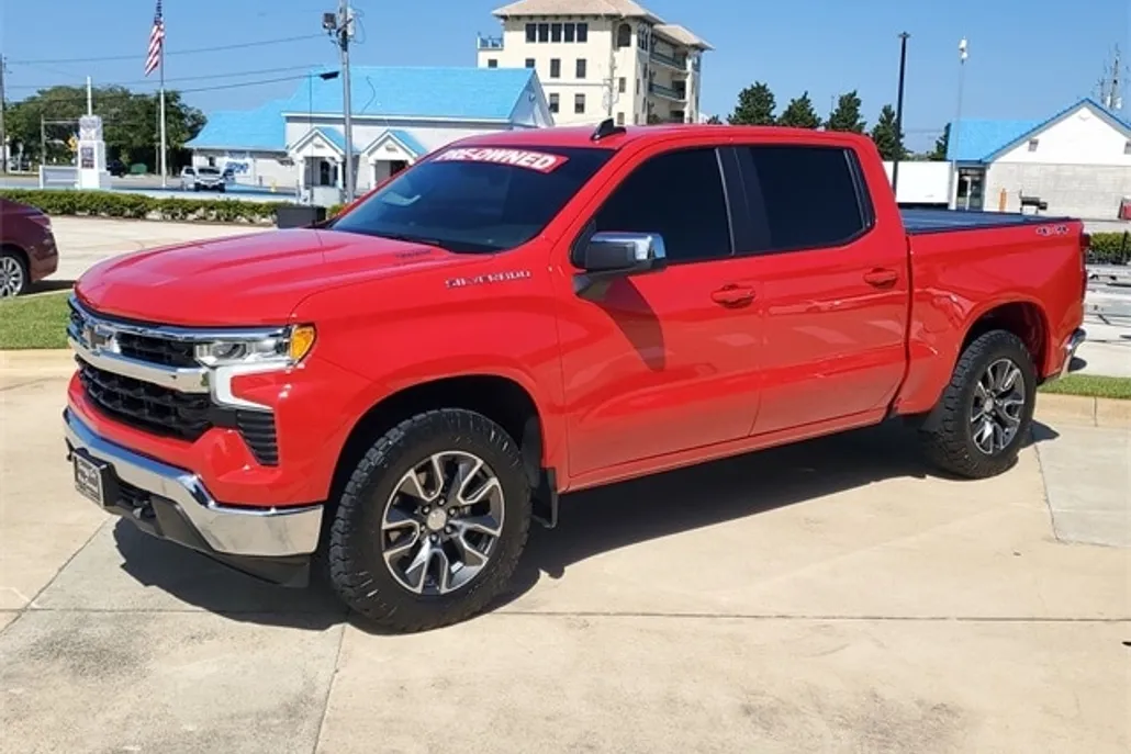 2024 Chevrolet Silverado 1500 LT photo 1