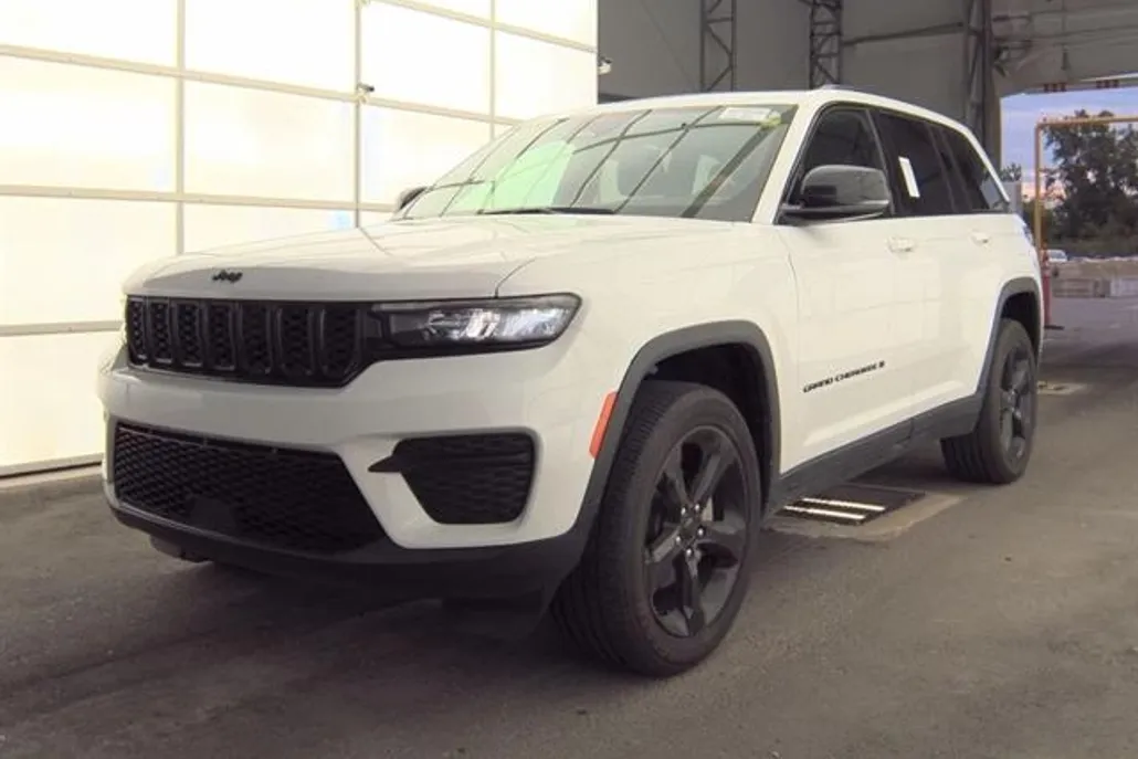 2023 Jeep Grand Cherokee Altitude X photo 1