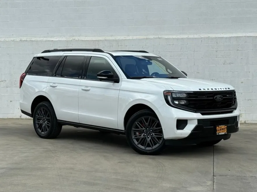2025 Ford Expedition Platinum photo 1