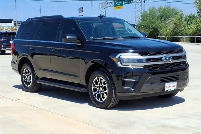 2024 Ford Expedition XLT photo 1