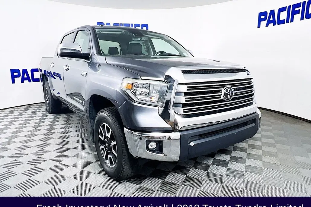 2018 Toyota Tundra CrewMax photo 1