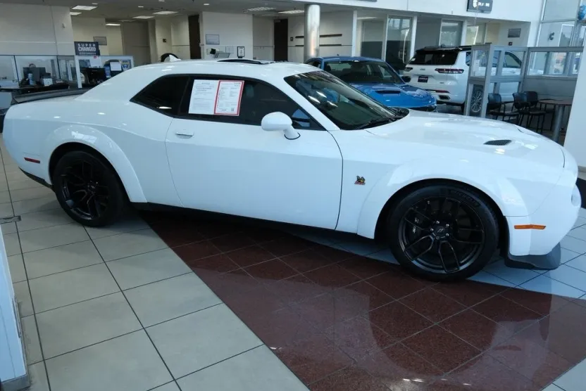 2022 Dodge Challenger R/T Scat Pack Widebody photo 1