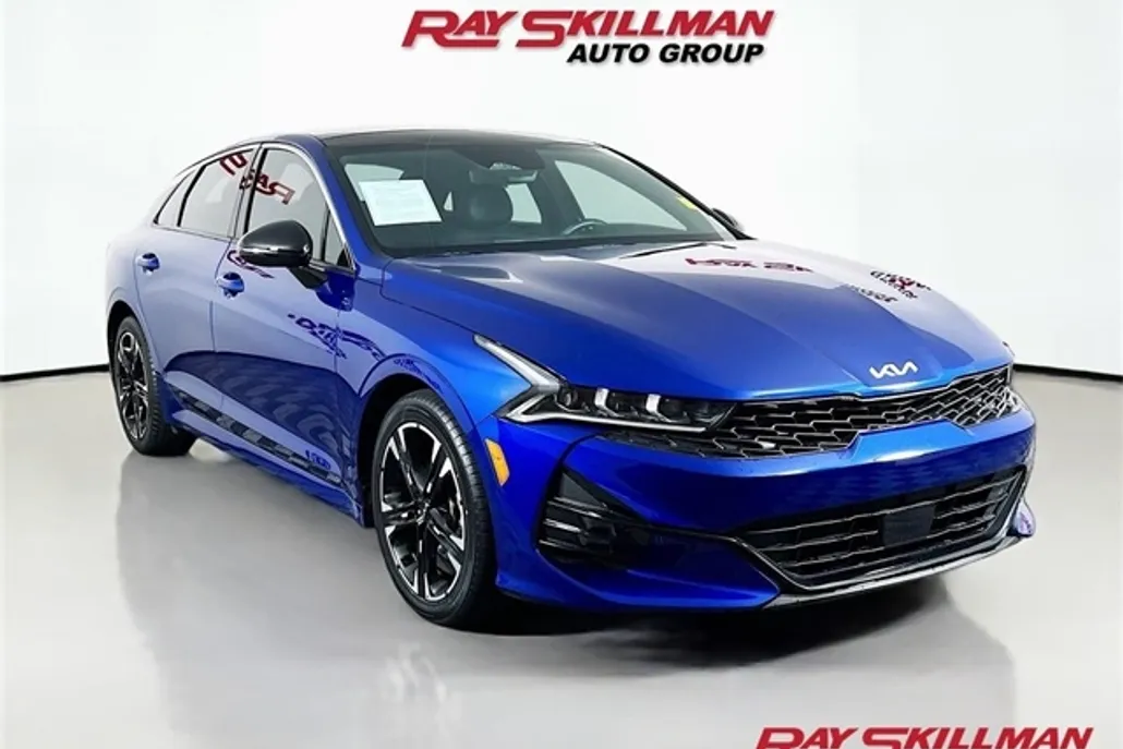 2023 Kia K5 GT-Line photo 1