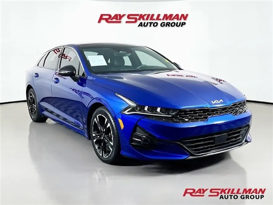 2023 Kia K5 GT-Line photo 1
