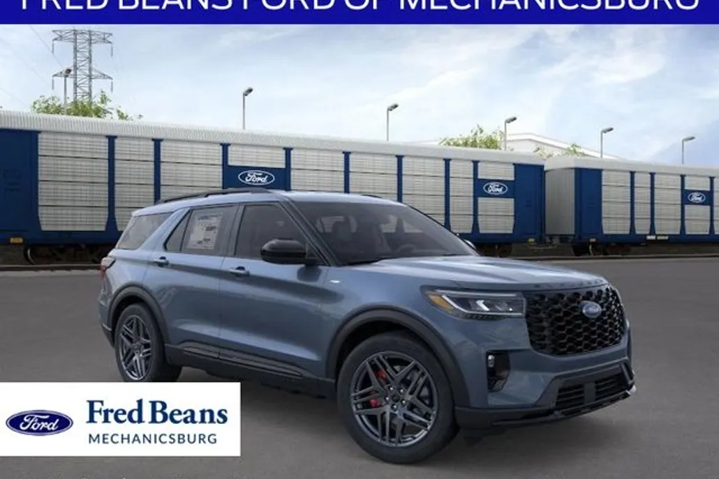 2025 Ford Explorer ST-Line photo 1