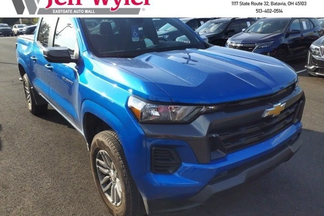 2024 Chevrolet Colorado LT photo 1