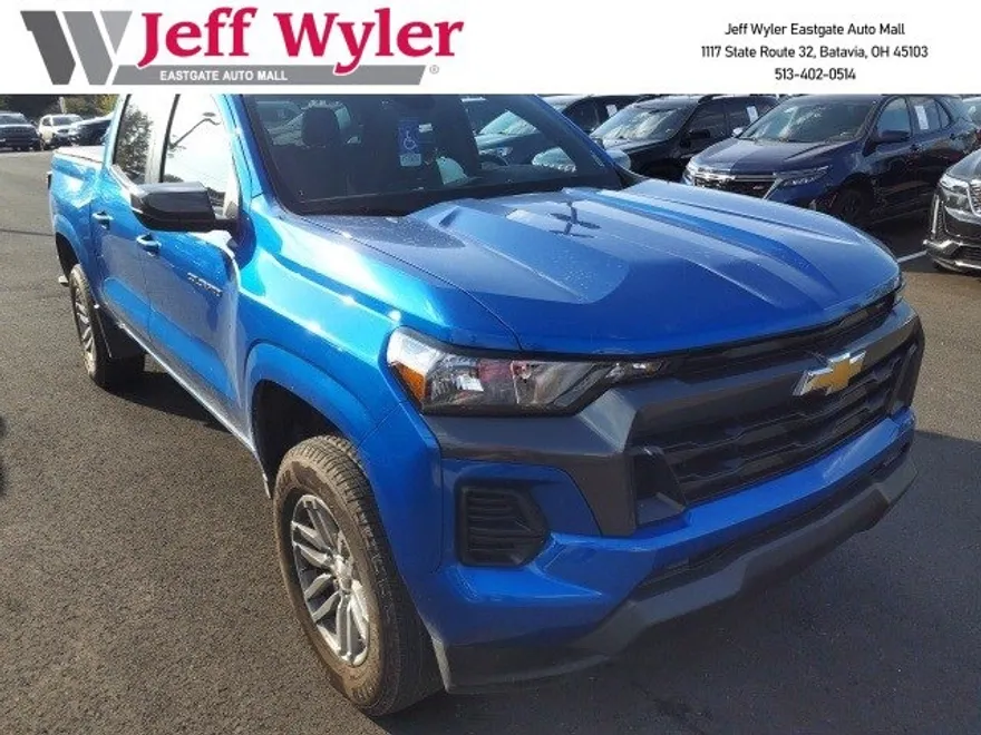 2024 Chevrolet Colorado LT photo 1