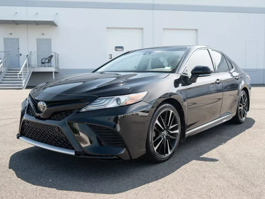 2018 Toyota Camry XSE photo 1