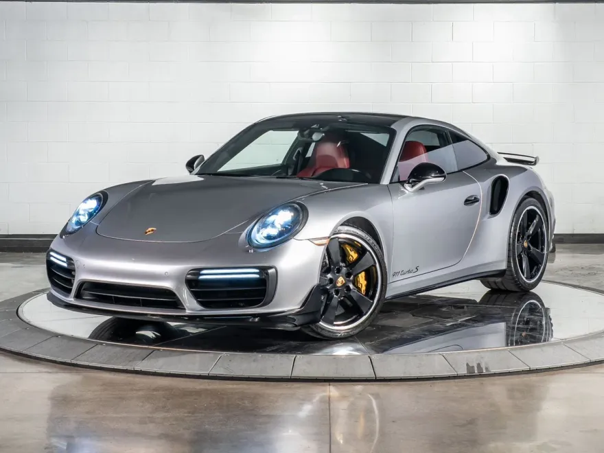 2017 Porsche 911 Turbo S photo 1