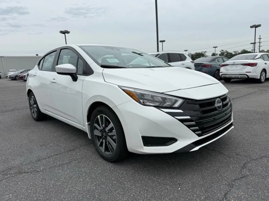 2025 Nissan Versa SV photo 1