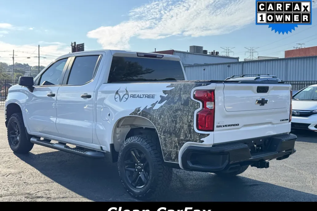 2021 Chevrolet Silverado 1500 Custom Trail Boss photo 1
