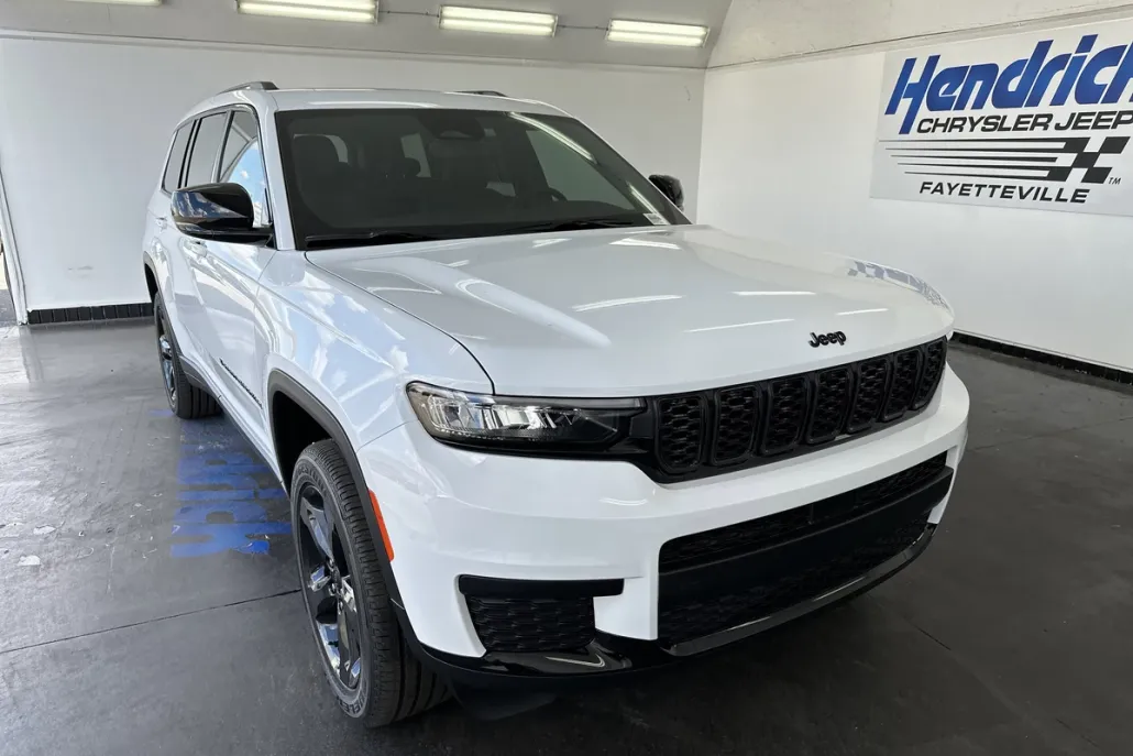 2025 Jeep Grand Cherokee Altitude X photo 1
