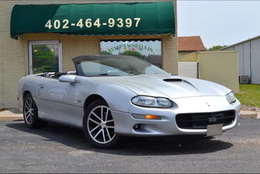 2002 Chevrolet Camaro Sport Coupe photo 1