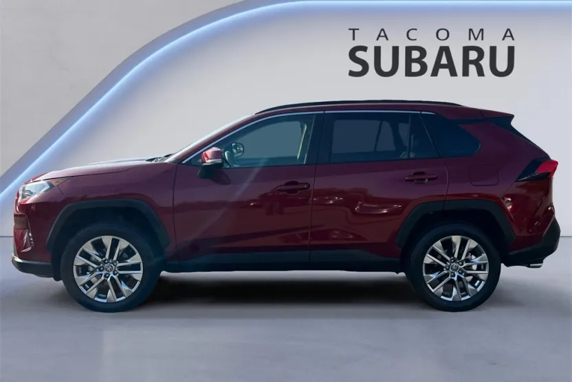 2021 Toyota RAV4 XLE Premium photo 1