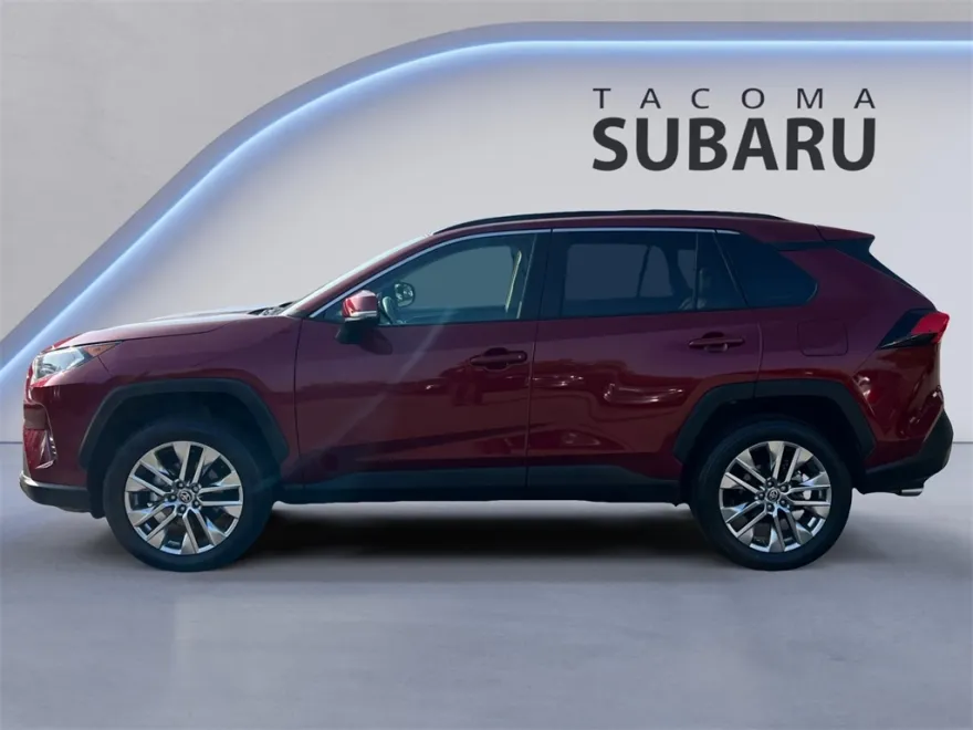2021 Toyota RAV4 XLE Premium photo 1