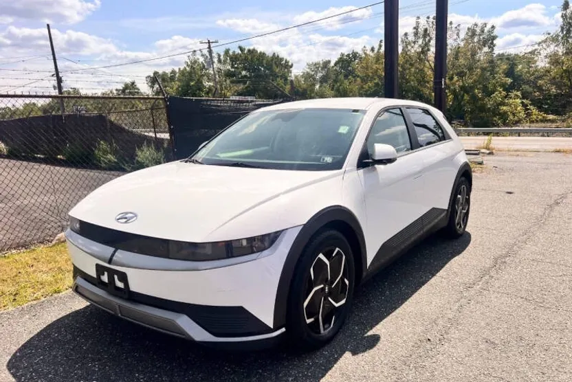 2022 Hyundai Ioniq 5 SEL photo 1