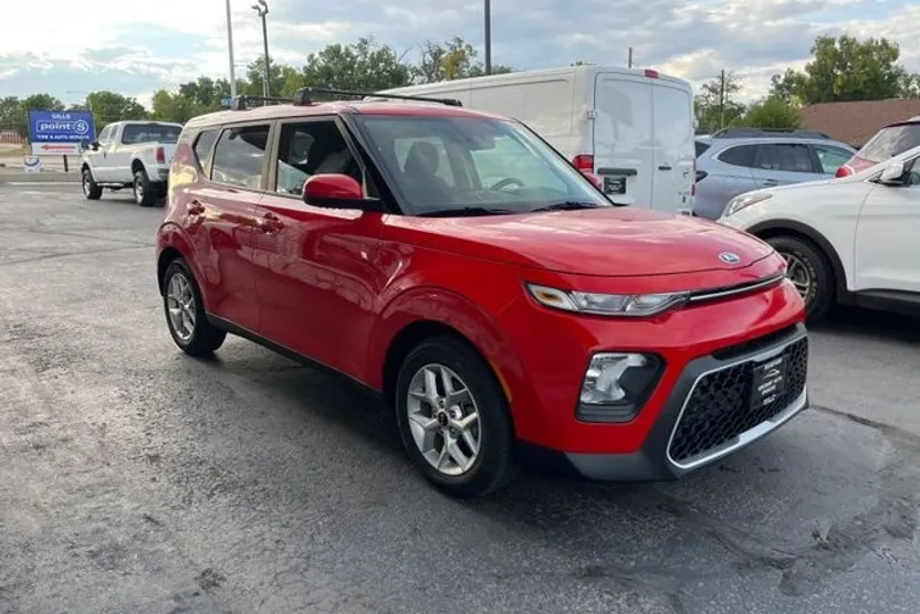 2021 Kia Soul S photo 1